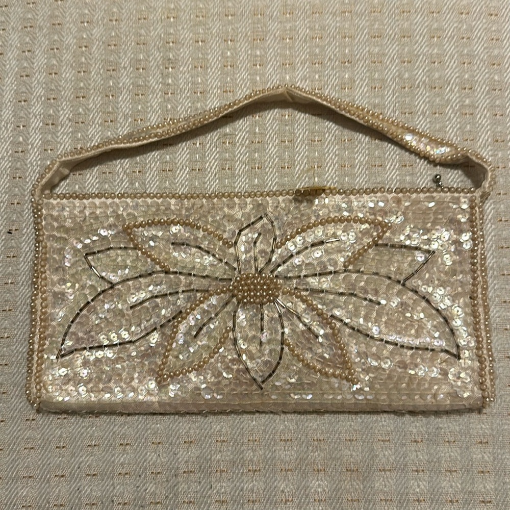La Regale Cream Beaded Sequin Floral Clutch